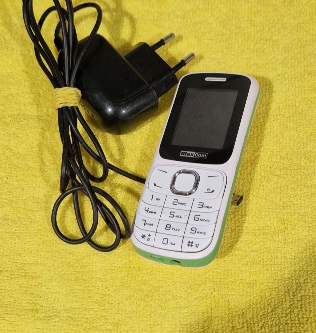 Super telefon cu butoane special pentru Seniori