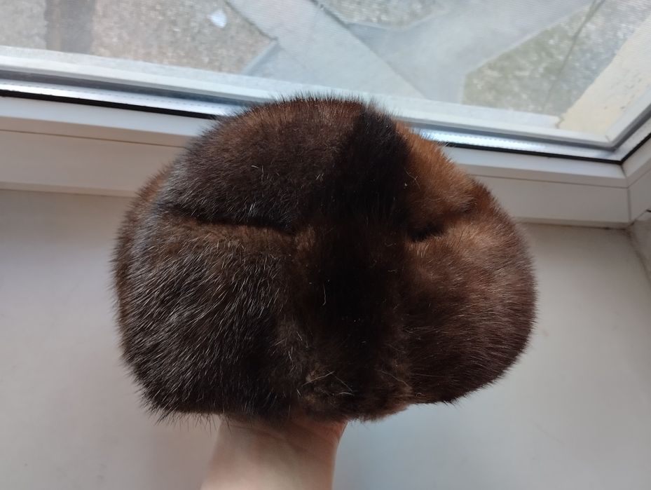 Продам шапку женскую размер 56