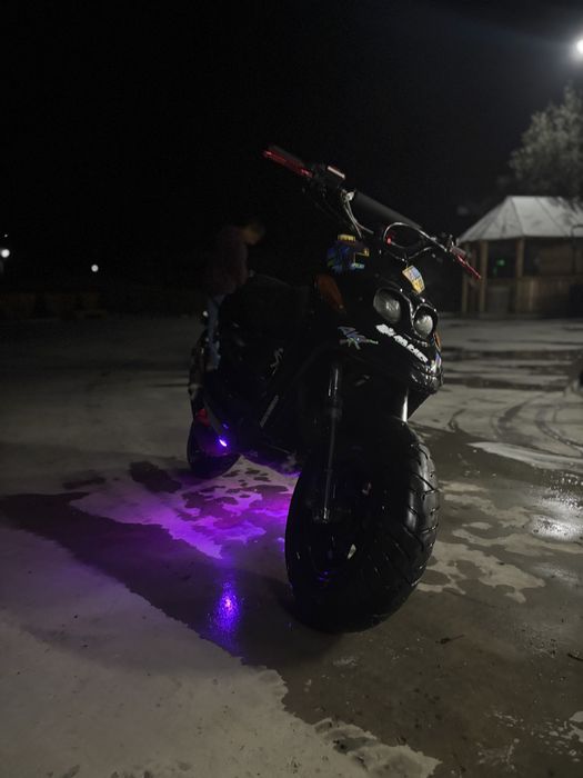 vând yamaha booster 80cc