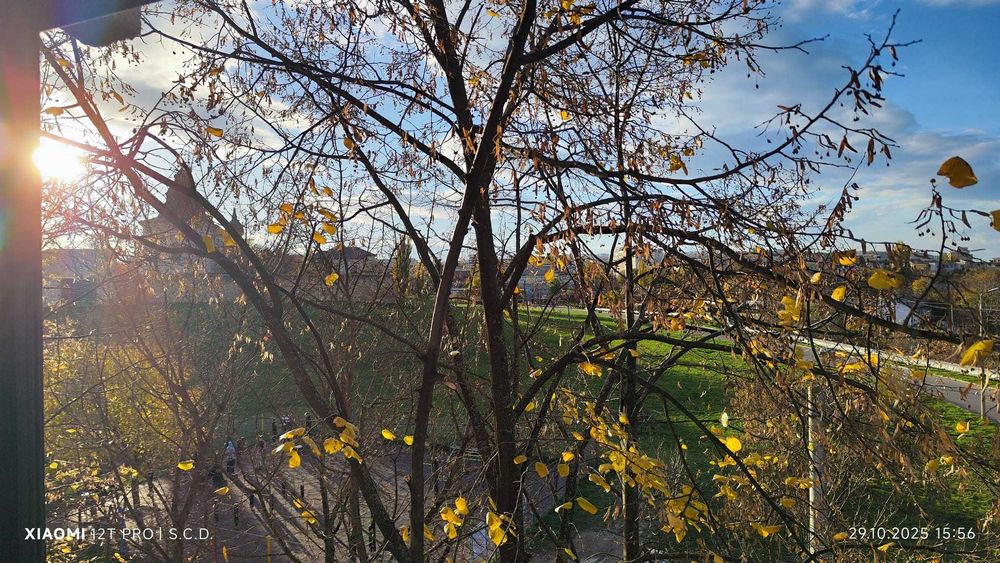 Închiriez apartament 3 camere