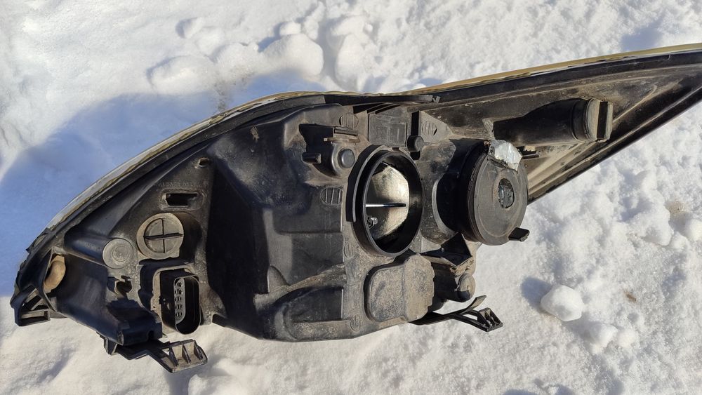 Фара на форд Фокус 2