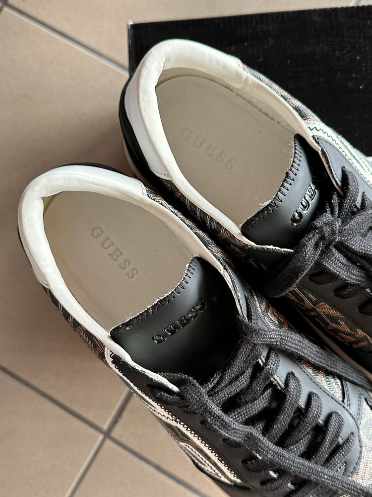 Incaltaminte sneakers Guess 43