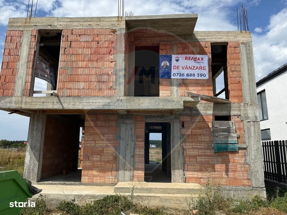 De vanzare Casă / Vilă 5 camere la rosu + 540 mp teren Balotesti