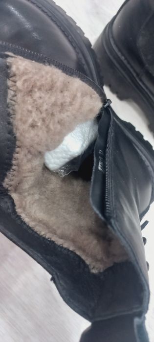 Продам зимнюю обувь