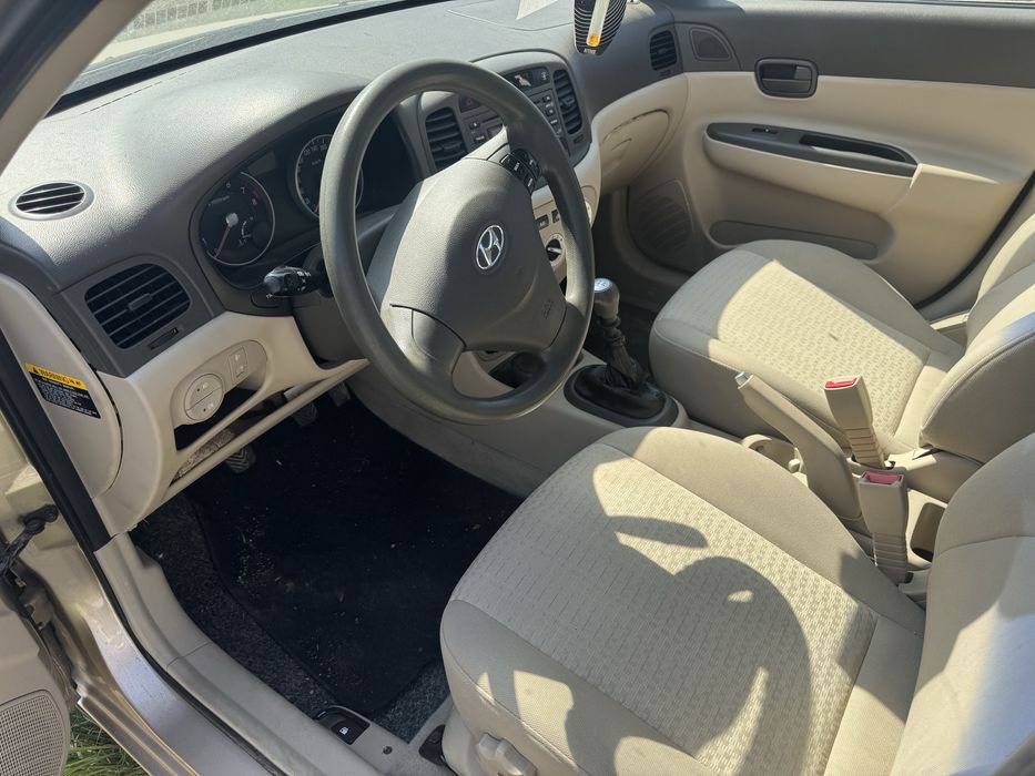 Hyundai Accent de vanzare