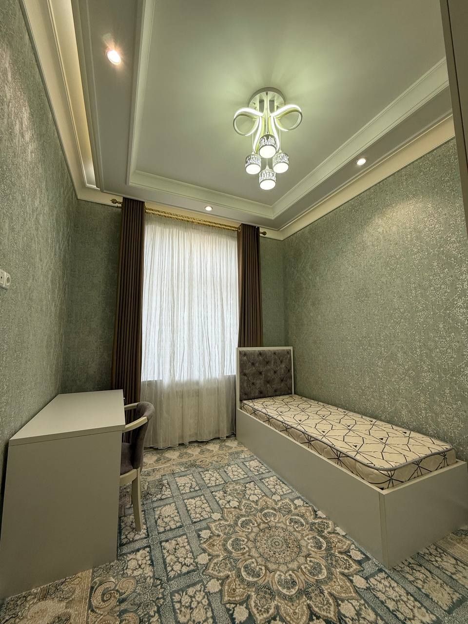 Новостройка ! Шота Руставели, 3ком./3/8 с обстановкой.Ор-р Караденгиз