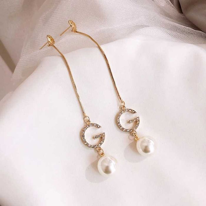 Уникални обици Dior