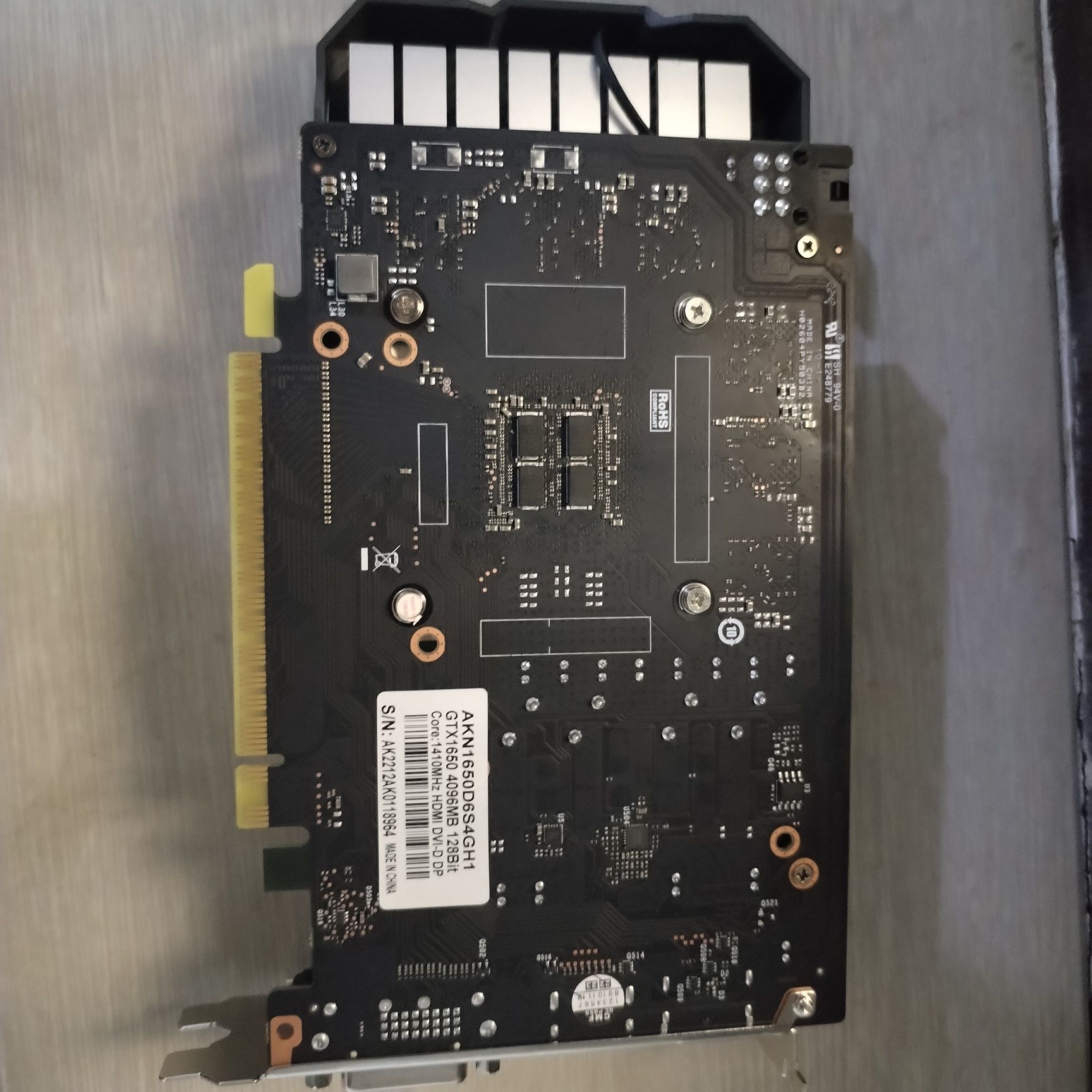 Видеокарта GeForce GTX1650 4GB сотилади янги..