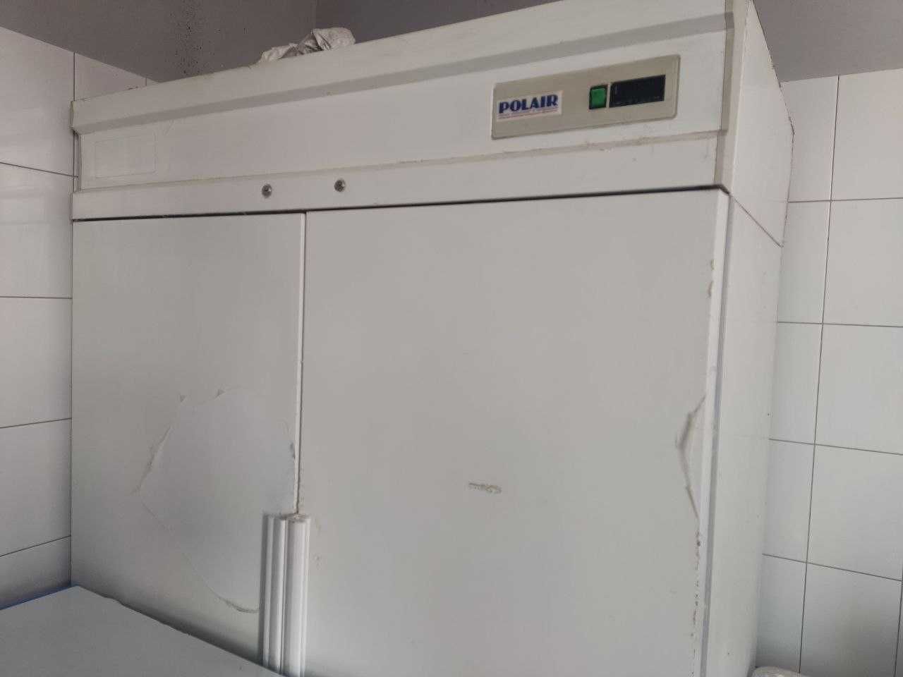 Шкафы холодильные в нерабочем состоянии