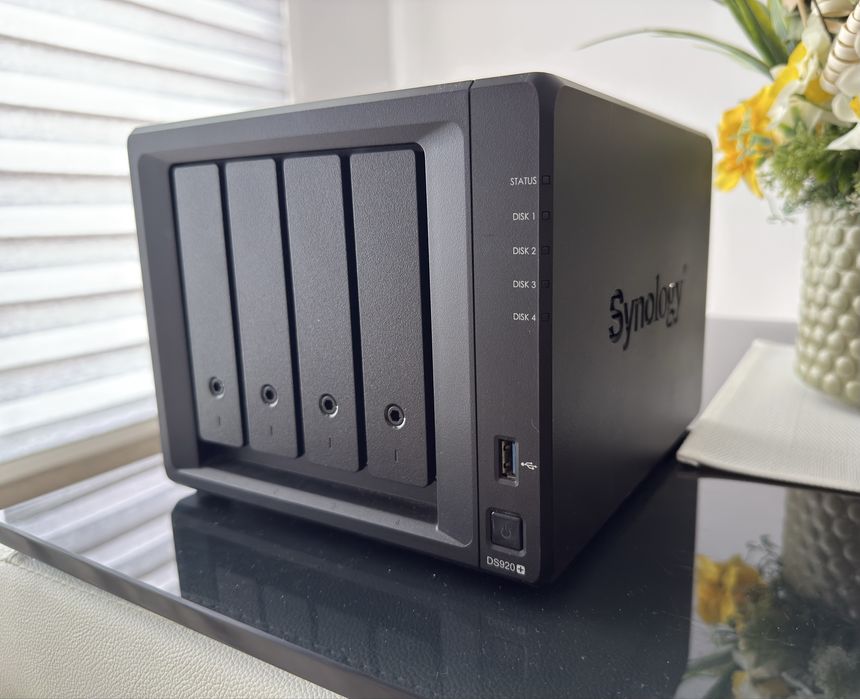 NAS Synology DS920+ cu SSD CACHE 512 GB