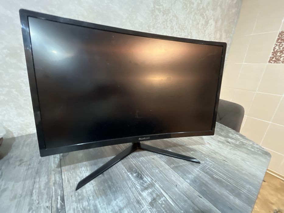 Продам монитор игровой