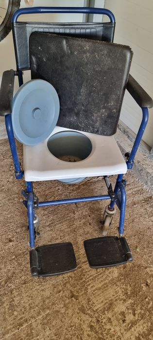 Scaun dizabilități + wc mobil