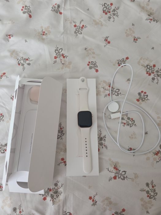 Продаю новый Apple IWatch 10 Gold rose