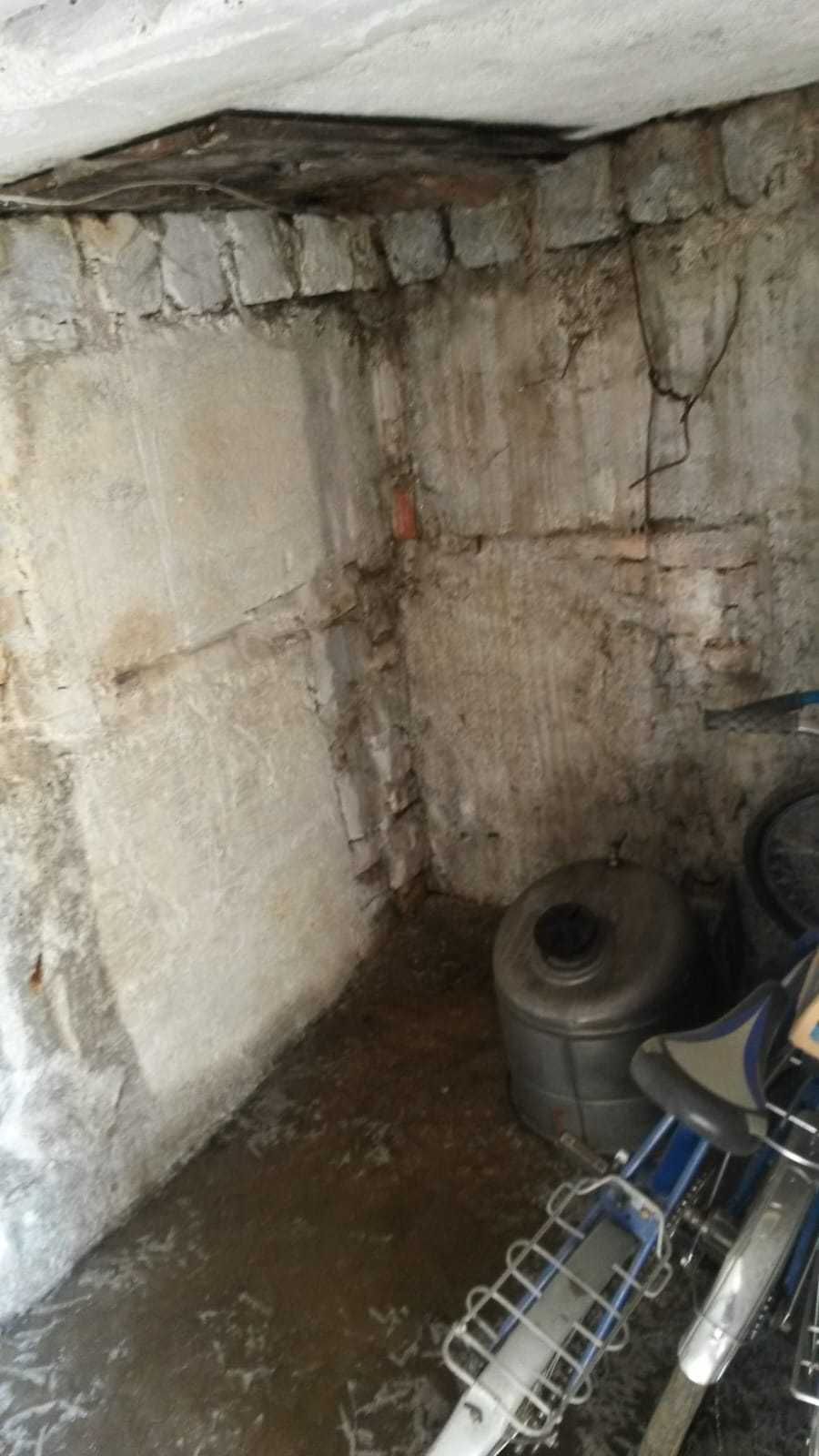 Продается гараж в районе Голубые Пруды, (1-й ряд).