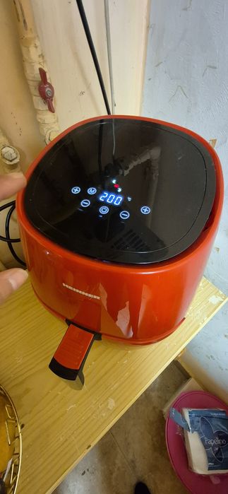 Friteusa/ Aparat gatit cu aer cald