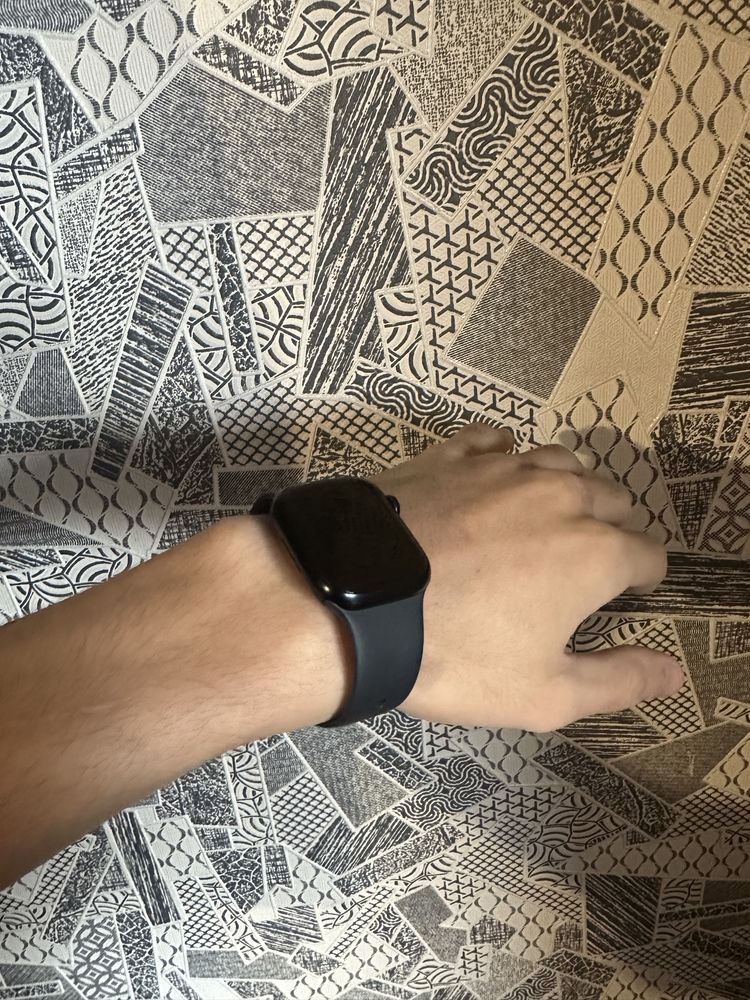 Продается Apple watch 8, 41мм