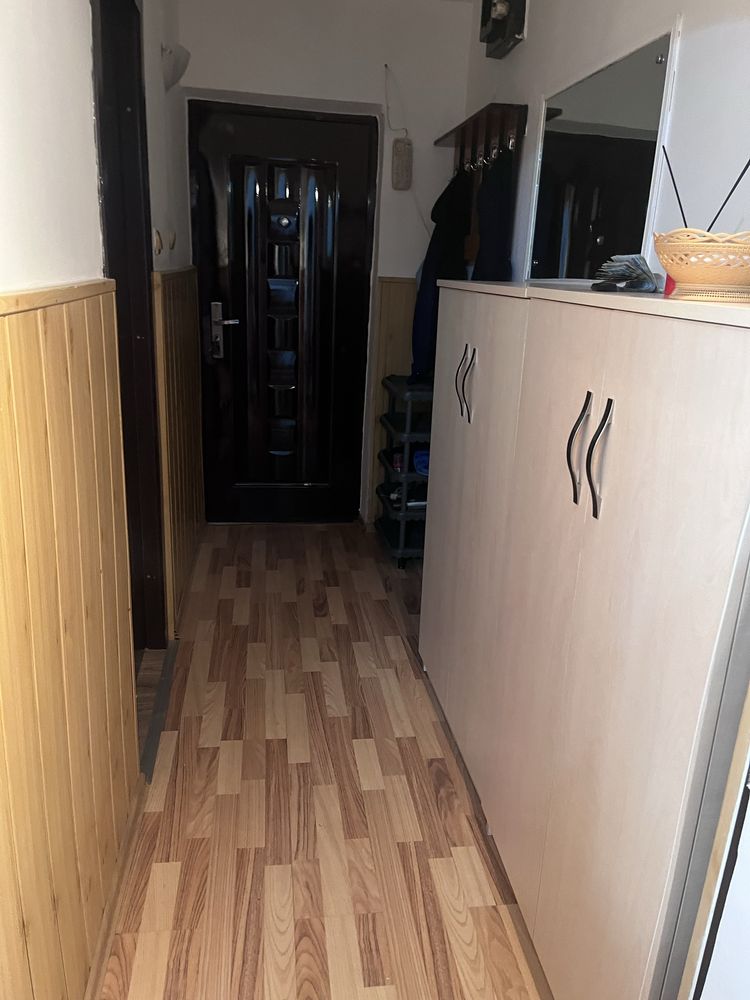 Inchiriez apartament doua camere