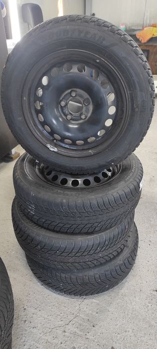 Anvelope iarna Goodyear 185/65/15+Jante Oțel