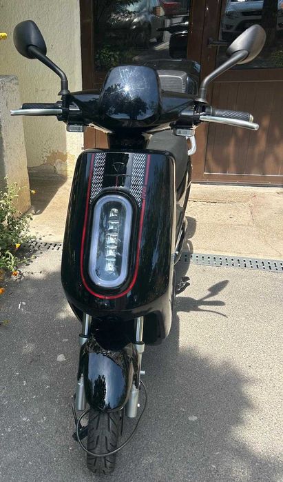 Scuter electric RKSR814 inch.negru rosu