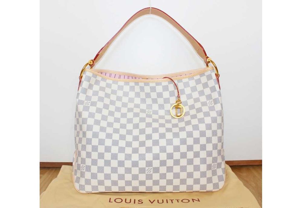 Дамската чанта Louis Vuitton Delightful
