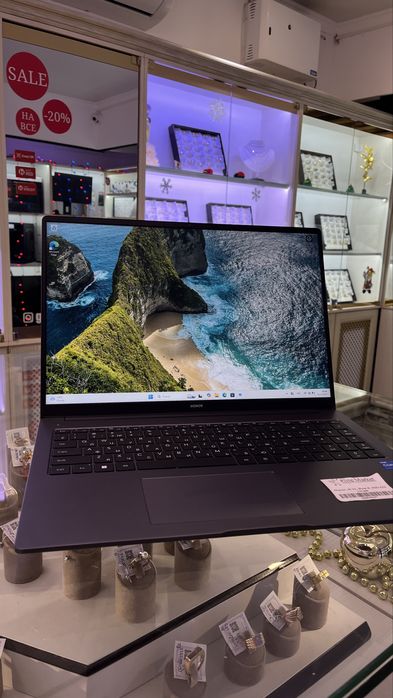 Ноутбук Honor Core i5-12