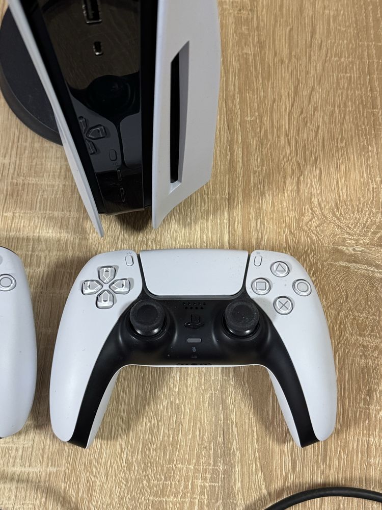 Playstation 5 disk edition + 2 контролера