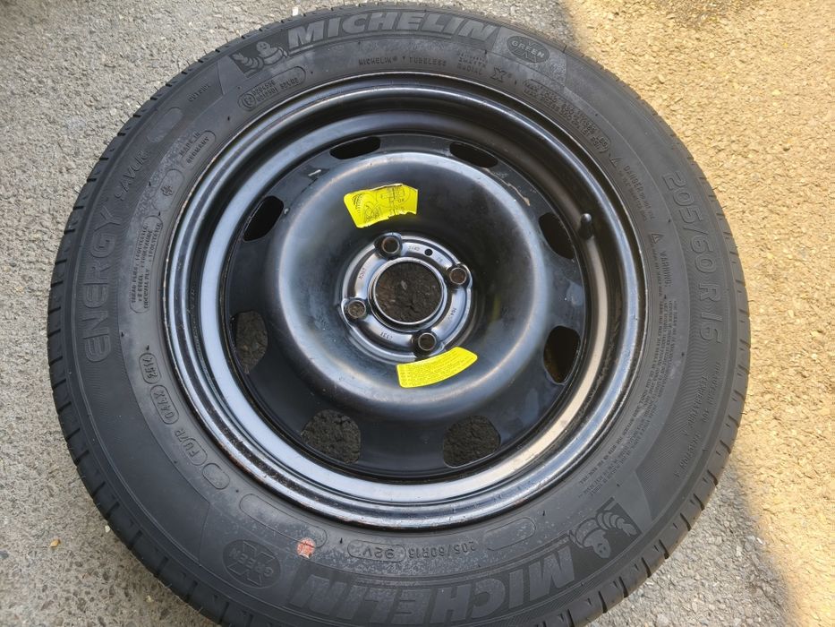 16" и 15" оригинални резервни гуми с джанти за Peugeot/Citroen.