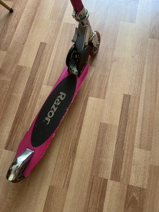 Trotineta RAZOR copii in stare foarte buna
