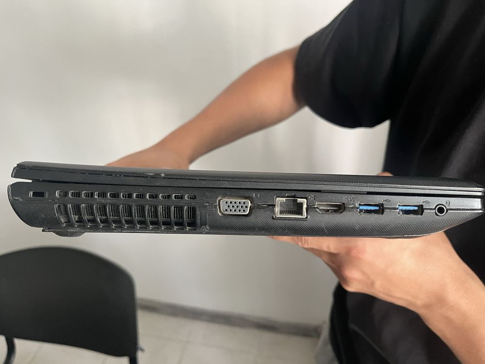 Lenovo с Windows 7 + зарядка
