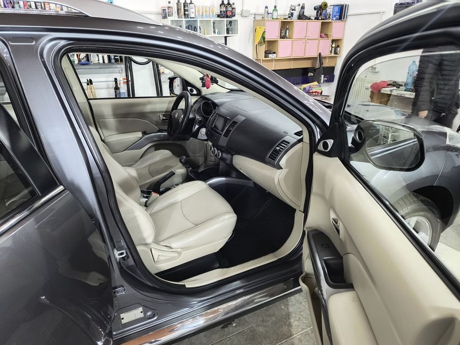 Citroen C.crosser 7 locuri