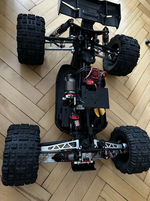 Corally Punisher XP 6S RC количка с доработки от 6061 алуминий