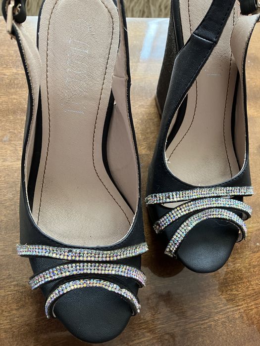 Дамски сандали на ток / дамски официални обувки