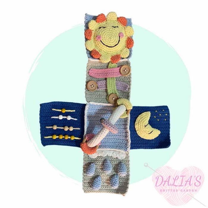 Ръчно плетено Монтесори кубче - за бебето