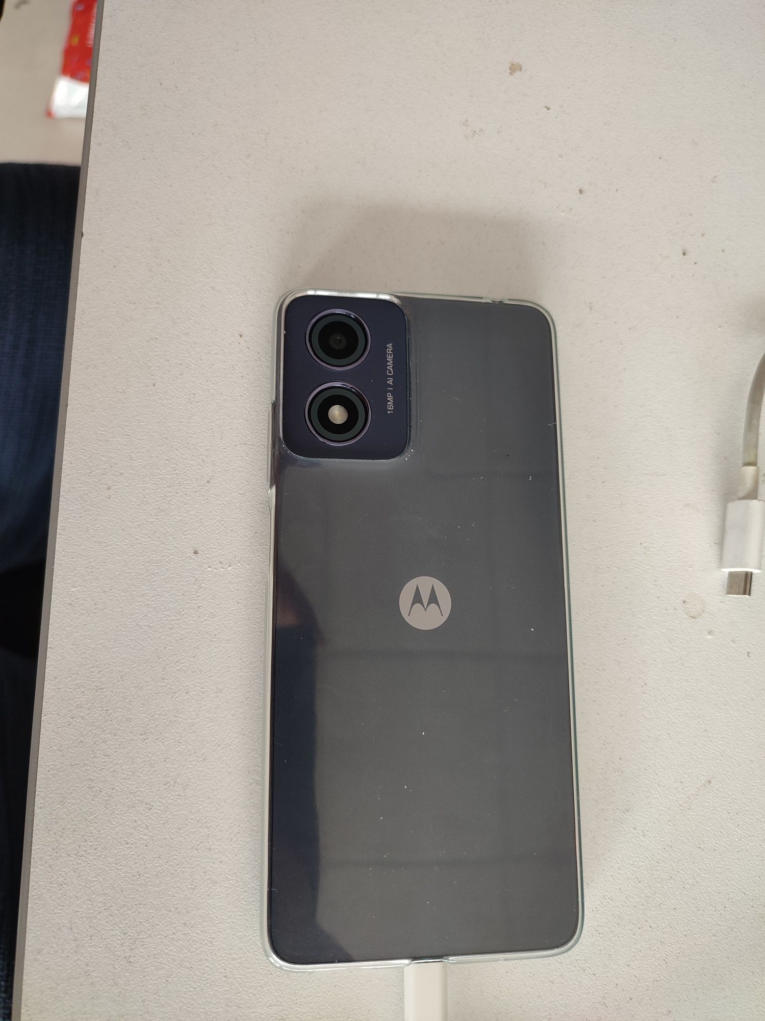 Смартфон Motorola G04