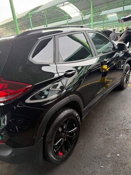 Tracker redline 2025