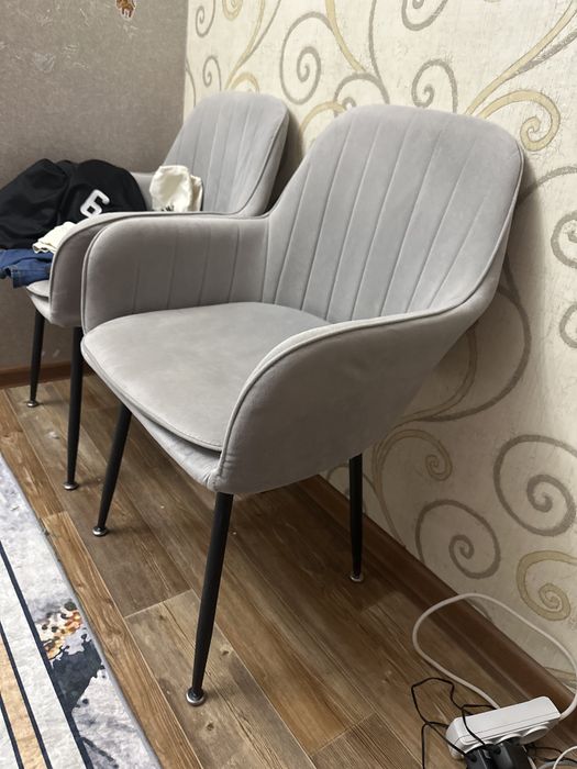 Продам стулья 10.000