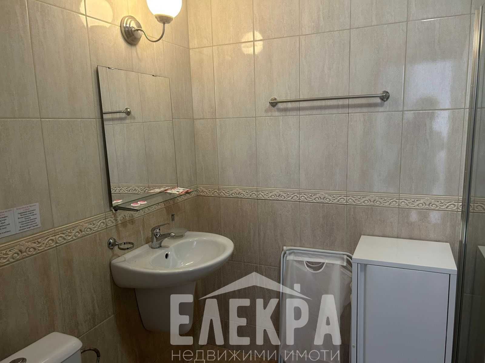 Двустаен , панорамен апартамент на метри от плажа в гр.Бяла