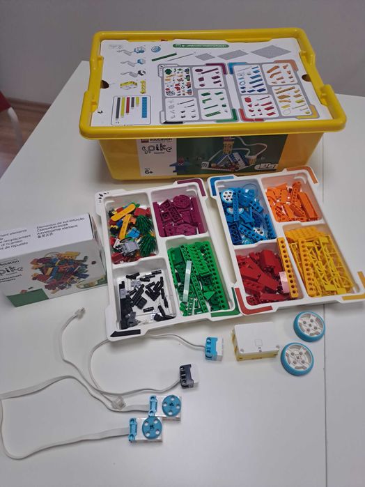 Продавам LEGO® Education SPIKE™ Essential Set - 1 брой