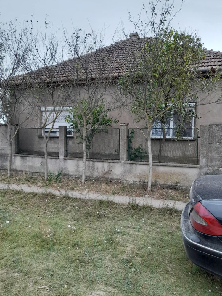 Vand casa in Boiu jud Bihor