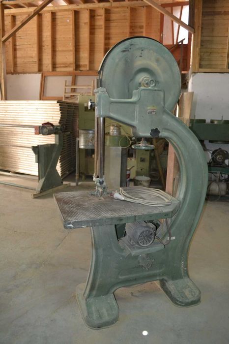 Ferăstrăun panglică