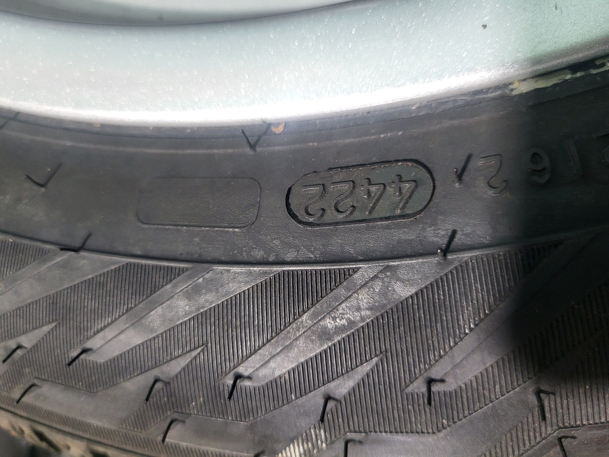 4 бр 215/55/17 Nokian зимни гуми