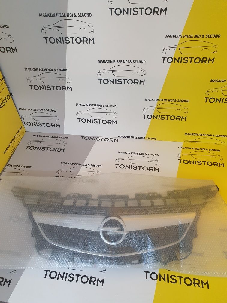 Grila radiator Opel Astra J întra anii 2010-2015