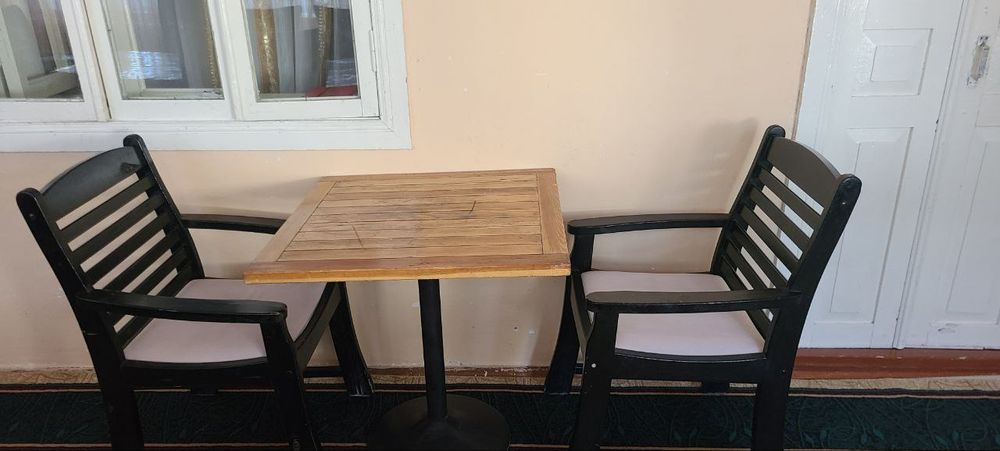 4 ta stol 16 ta stul  kafe uchun