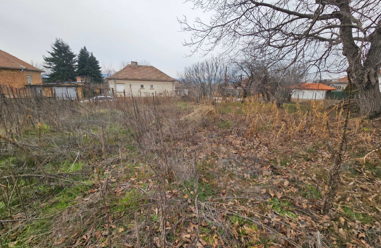 Продава се Парцел в Долна Оряховица - 1000 кв.м за 16 €/кв.м - Снимка #1