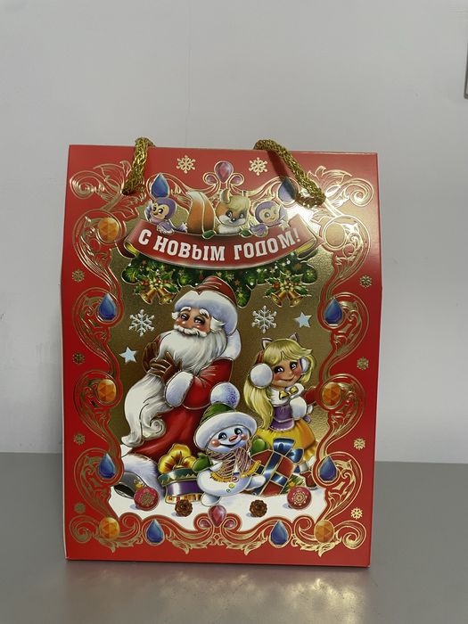 Новогодний подарки кульки сладости подарок на новый год для детей