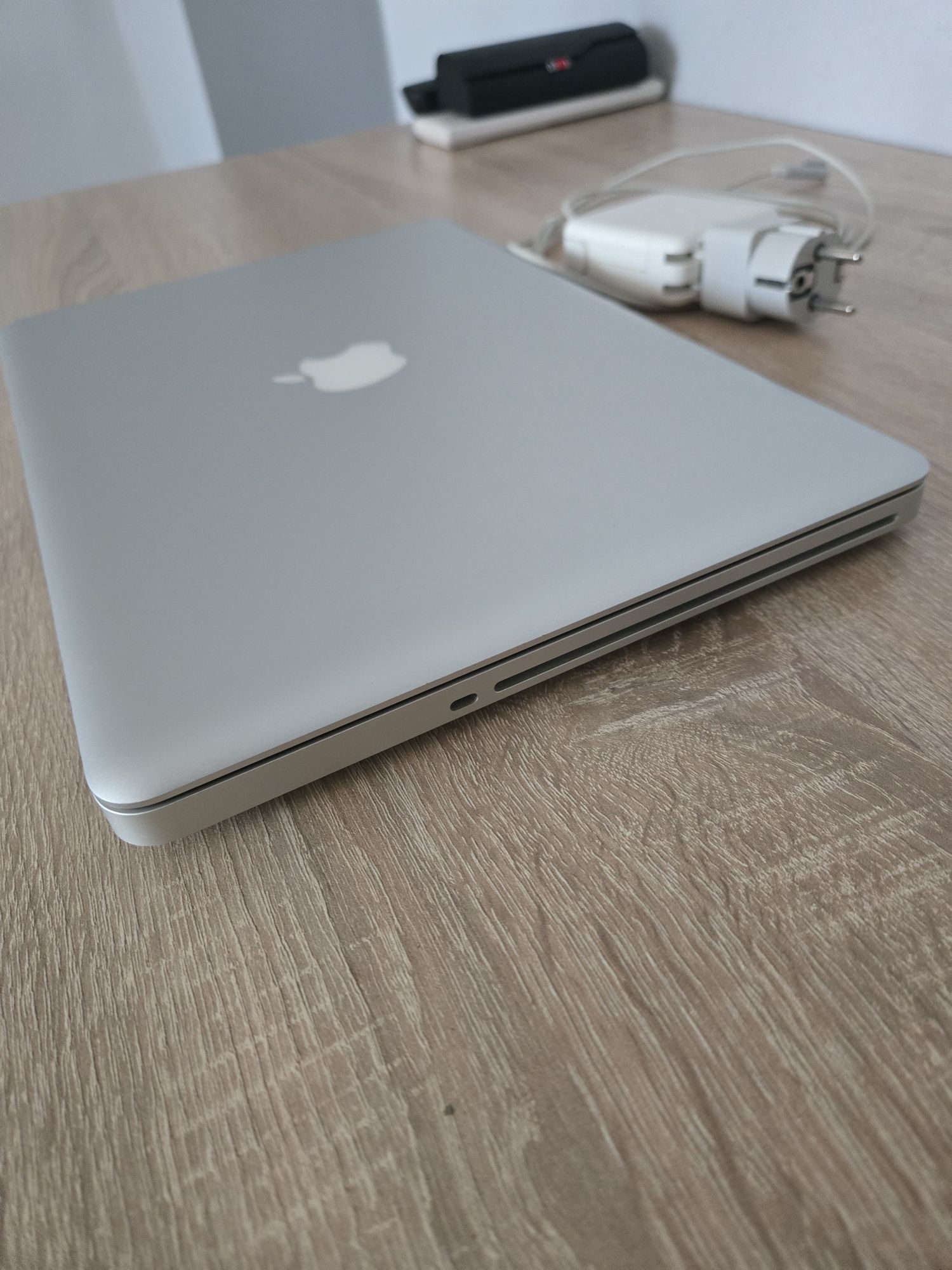 MacBook Pro 13 16GB, SSD 250GB
