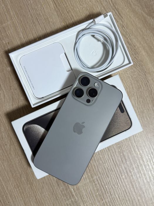 Vand iPhone 15 pro max/512 GB/ Impecabil