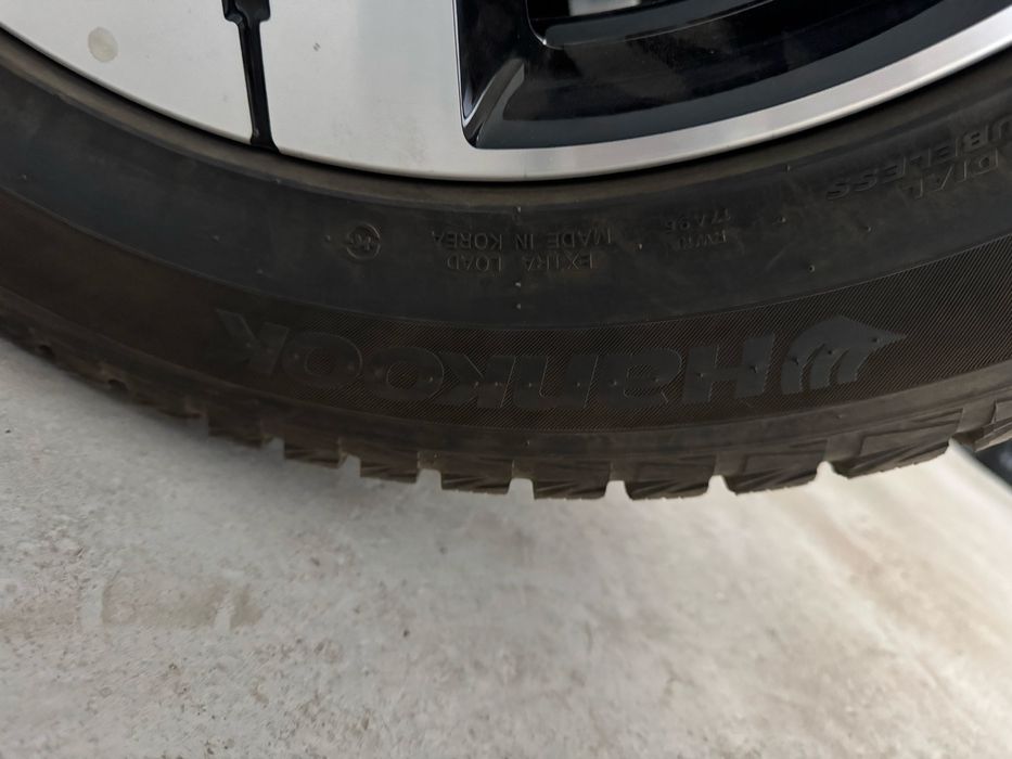 Диски с резиной zeekr R 19