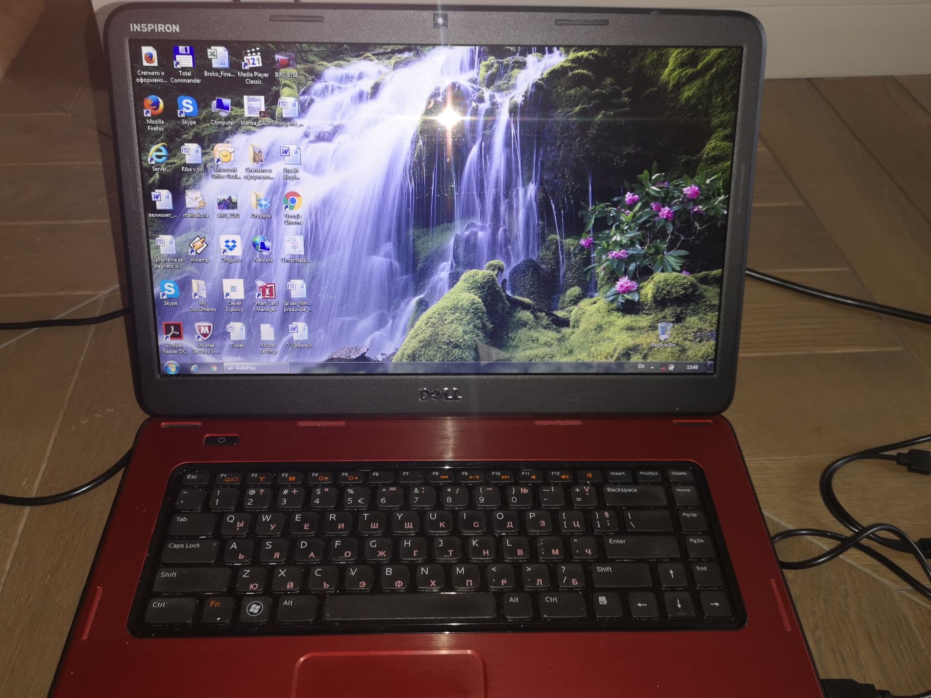 Лаптоп DELL Inspiron N5040 + Подарък