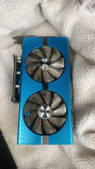 Vând placa video  8gb ram!